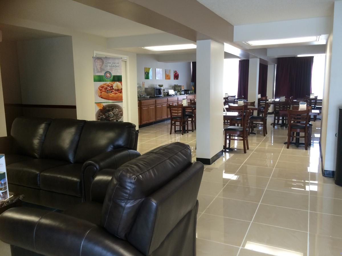 亚特兰大机场西-东角温德姆戴斯酒店 大学公园 外观 照片
